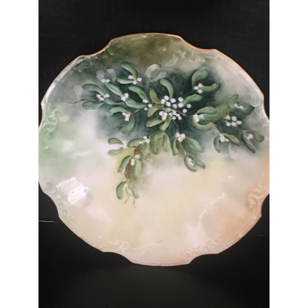 Vintage LIMOGES GREEN & GOLD FLORAL 8.5" PLATE